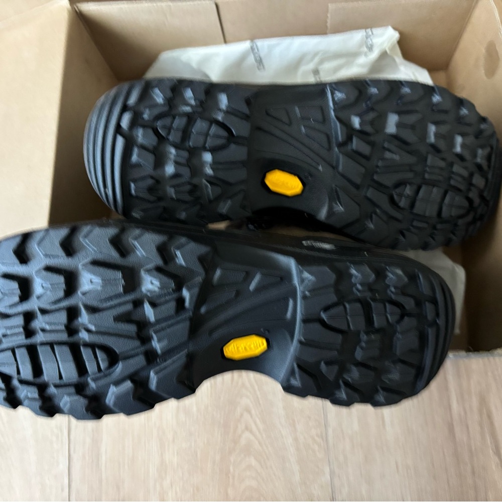 Lowa Renegade Men's Hiking Boot - Picture 3 of 5